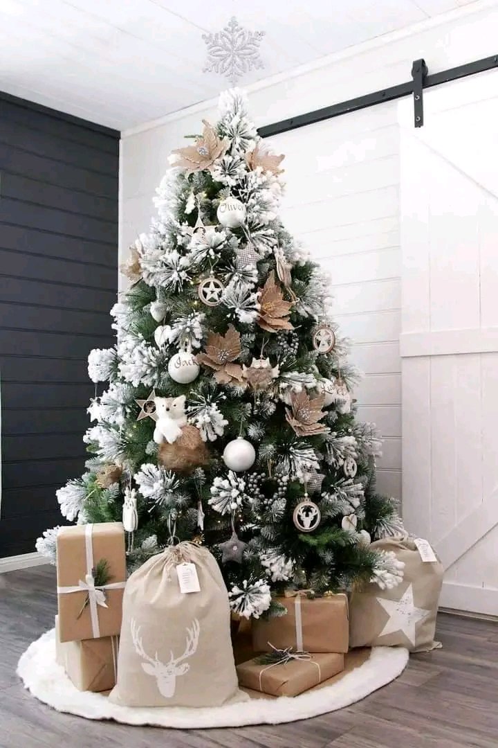 christmas tree 🎄 pallets christmas tree 🎄 pallets