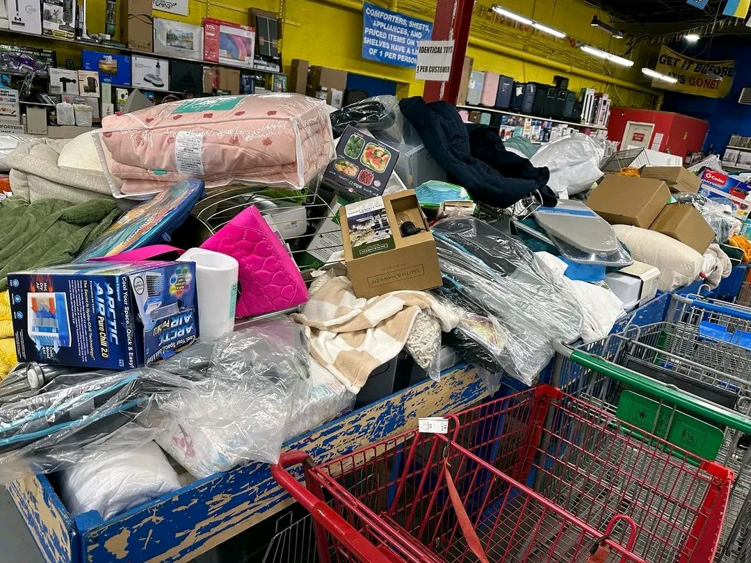 mixed pallets of toys, bedding, electric scooters and bicycle pallets mixed pallets of toys, bedding, electric scooters and bicycle pallets
